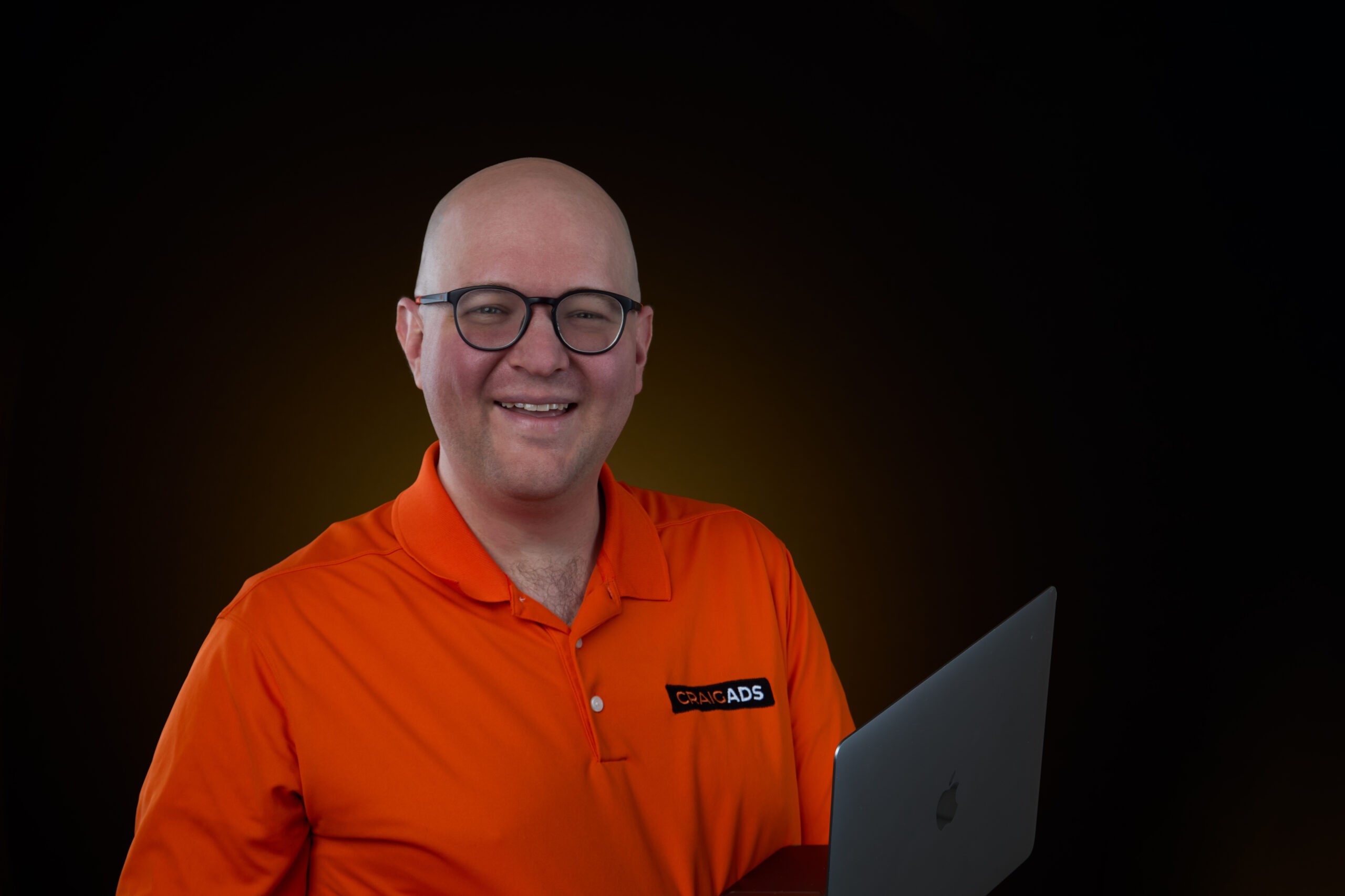 Craig McIlvain collaborating with clients at CraigAds